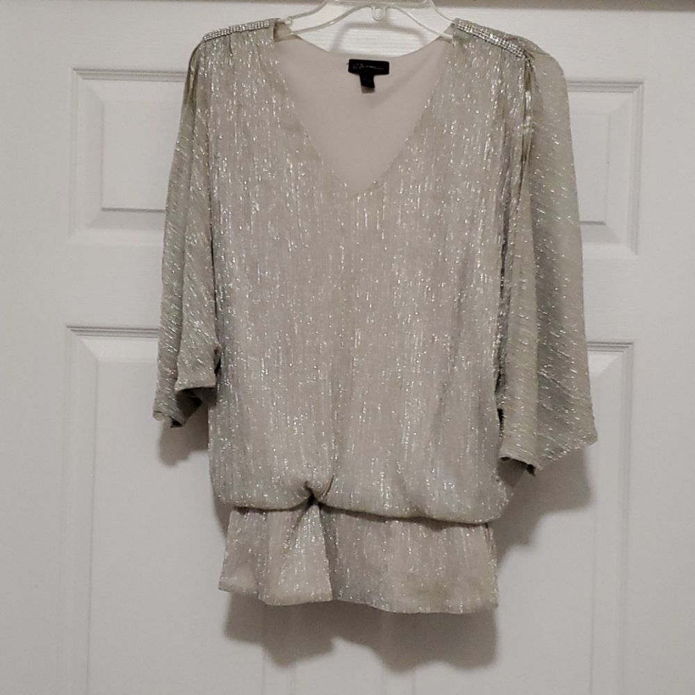 ❣️Levine sliver cold shoulder rhinestone blouse